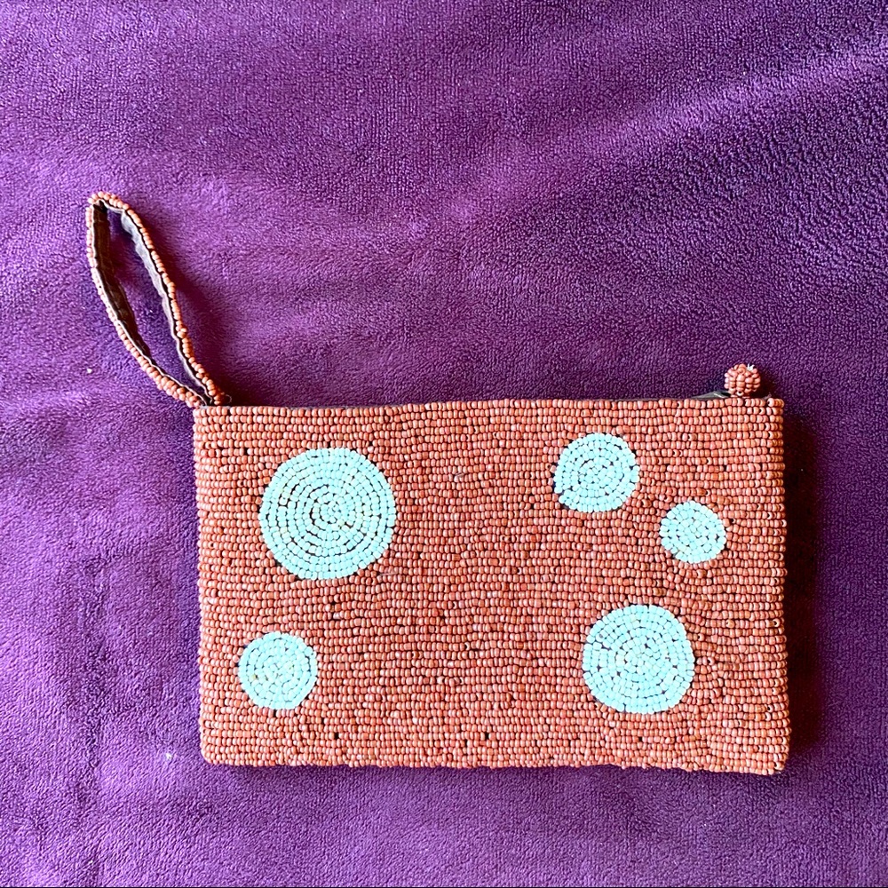 ‼️NWOT Hand-beaded polka dot wristlet